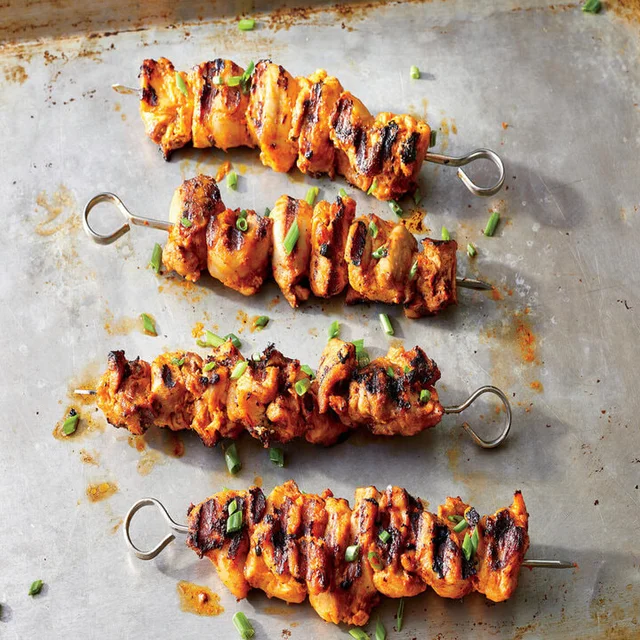 Grilled Texan chicken skewers with chilli, garlic and paprika